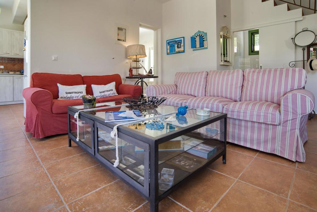 Avra Villa Gaios Bilik gambar