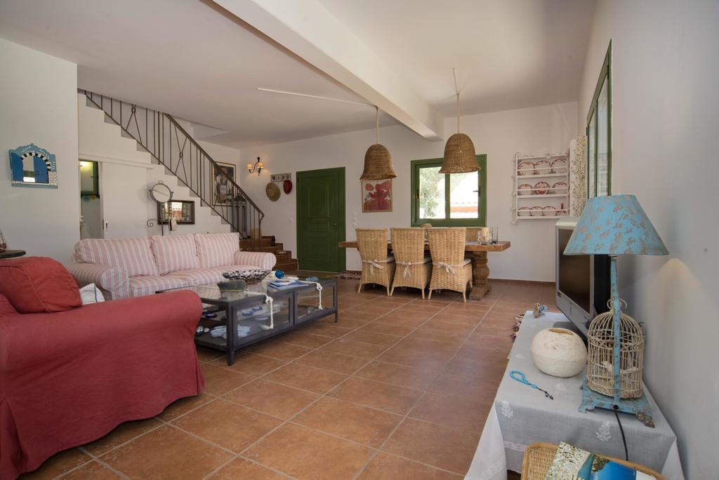 Avra Villa Gaios Bilik gambar