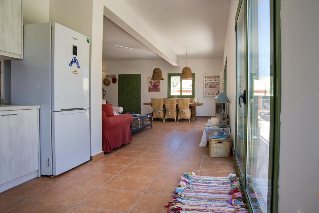 Avra Villa Gaios Bilik gambar