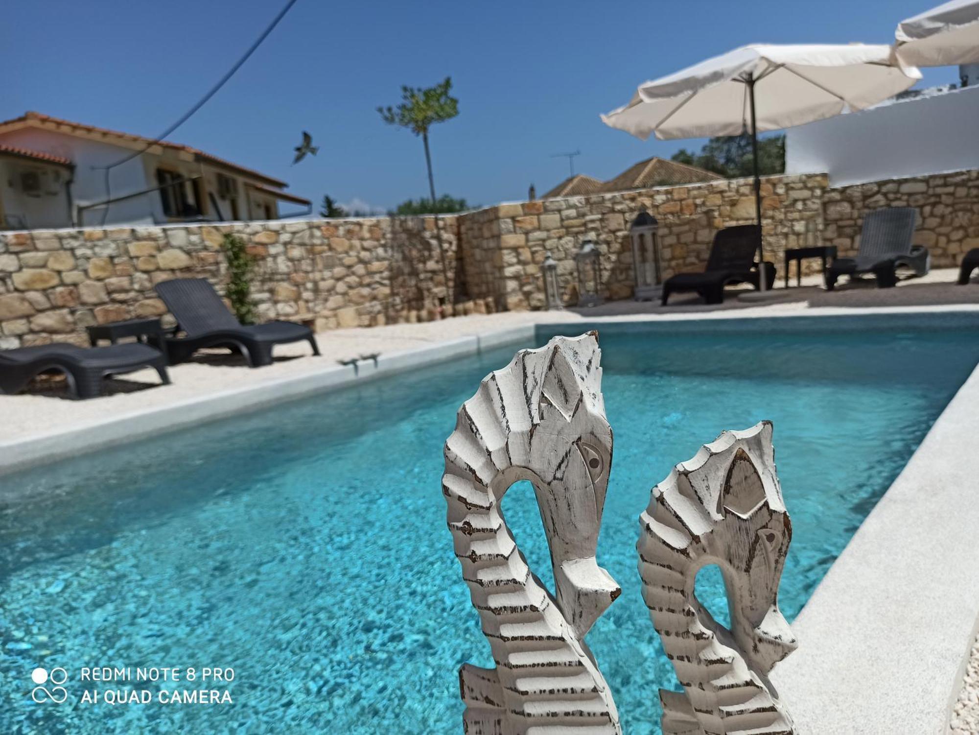 Avra Villa Gaios Bilik gambar