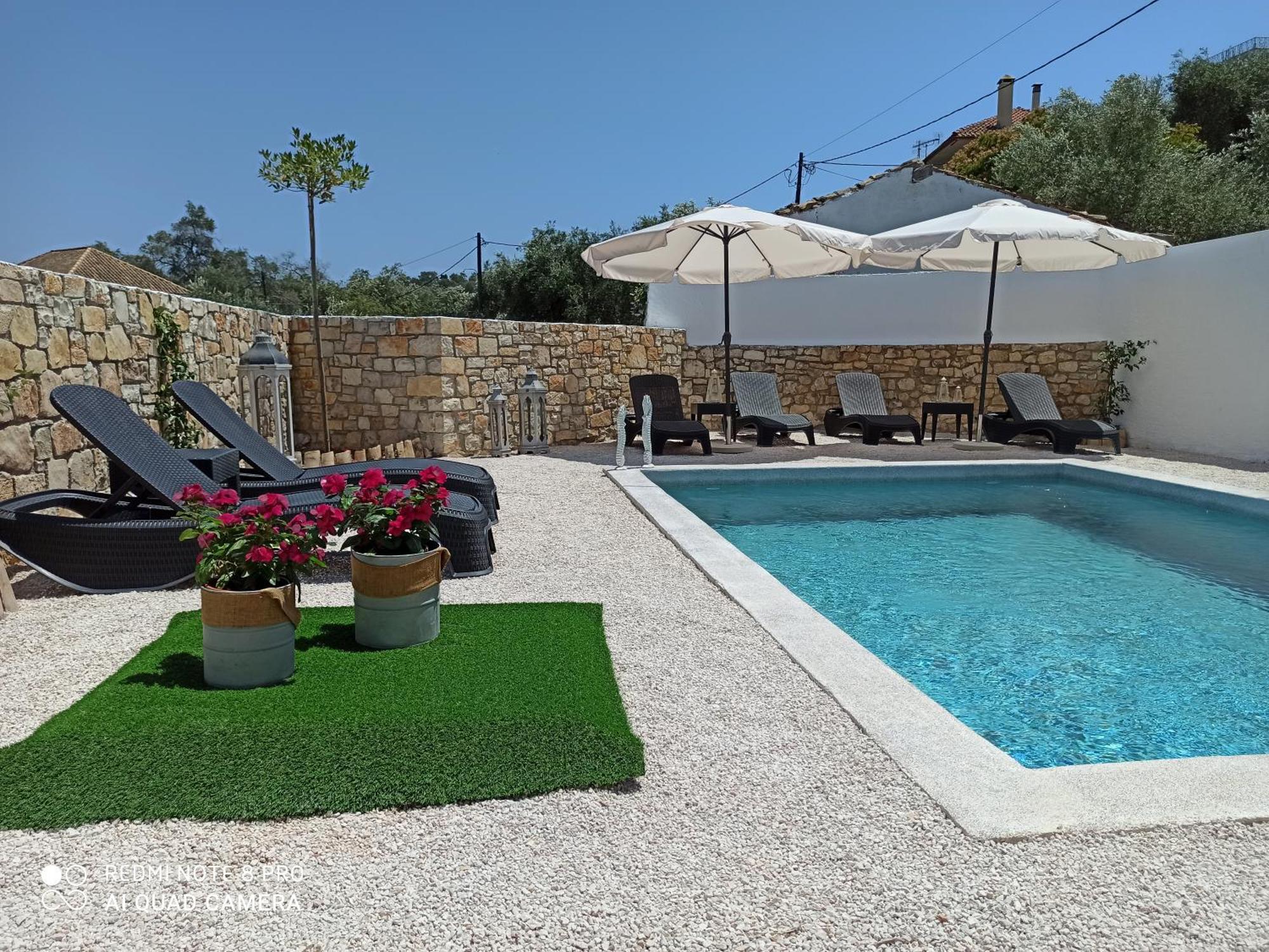 Avra Villa Gaios Bilik gambar